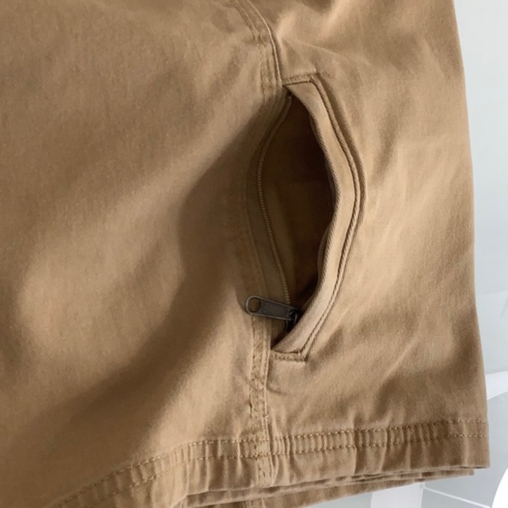 Columbia regular fit dessert sand multi pockets cargo chino shorts size 38 EUC - Picture 4 of 15